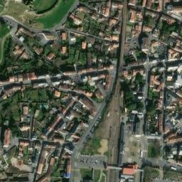 Satellite imagery of Château de Bressuire, FR