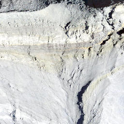 Satellite imagery of Cavistrau Grond, CH