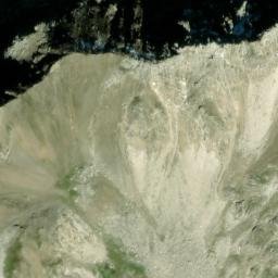 Satellite imagery of Tschirpen, CH