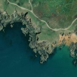 Satellite imagery of Pointe du Château Maugarni, FR