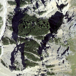Satellite imagery of Mot Tavrü, CH