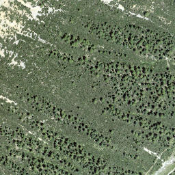 Satellite imagery of Mot Tavrü, CH