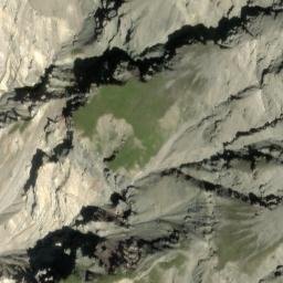 Satellite imagery of Lenzer Horn, CH
