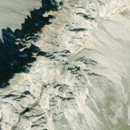 Satellite imagery of Strel, CH