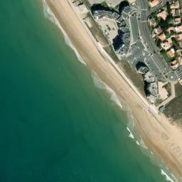 Satellite imagery of Roche Bonneau, FR