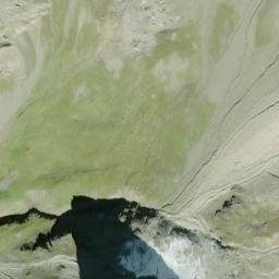 Satellite imagery of Chrummhüreli, CH