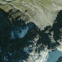 Satellite imagery of Chrummhüreli, CH