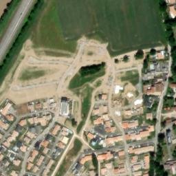 Satellite imagery of Château de La Brossardière, FR