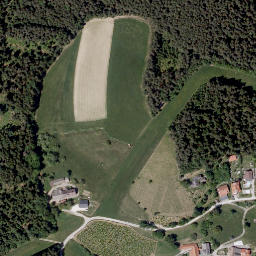 Satellite imagery of Weinberg, AT
