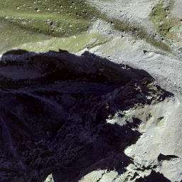 Satellite imagery of Fil da Cazirauns, CH