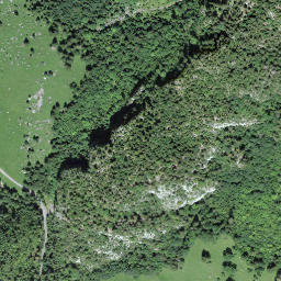 Satellite imagery of Chlushore, CH