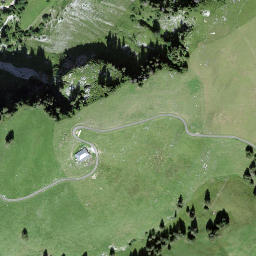 Satellite imagery of Oberi Luchere, CH