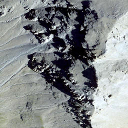 Satellite imagery of Piz Curvér, CH