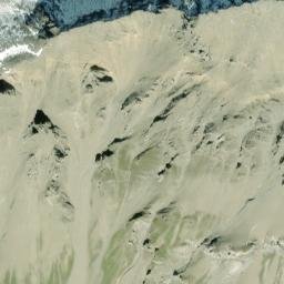 Satellite imagery of Igl Compass, CH