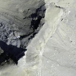 Satellite imagery of Mära, CH