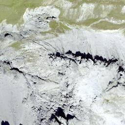 Satellite imagery of Cuclèr da Valpaschun, CH