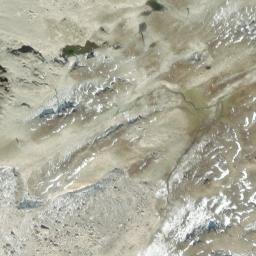 Satellite imagery of Pizzin, CH