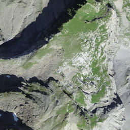 Satellite imagery of Zahmi Frau, CH