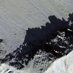 Satellite imagery of Gsür, CH