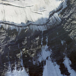 Satellite imagery of Äbeni Flue, CH