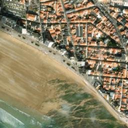 Satellite imagery of Ancienne abbaye Sainte-Croix, FR
