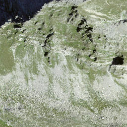 Satellite imagery of Uomo di Sasso, CH