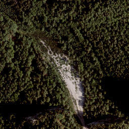 Satellite imagery of Rjautza, AT