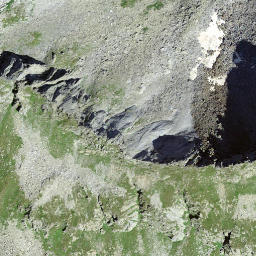 Satellite imagery of Pizzo di Röd, CH