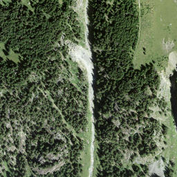 Satellite imagery of Höje Ture, CH
