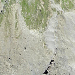 Satellite imagery of Cima di Camutsch, CH