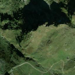 Satellite imagery of Ils Homins, CH