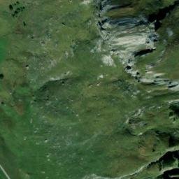 Satellite imagery of Crap da Chüern, CH