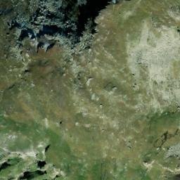 Satellite imagery of Crap da Chüern, CH