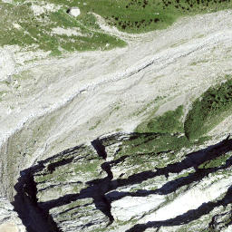 Satellite imagery of Om de Piotta, CH