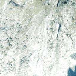 Satellite imagery of La Crasta, CH