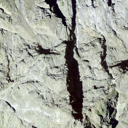 Satellite imagery of Scima di Rügiul, CH