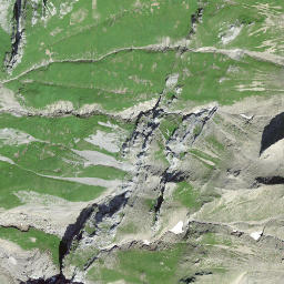 Satellite imagery of Hahneschritthore, CH