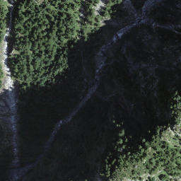Satellite imagery of Matüra, CH