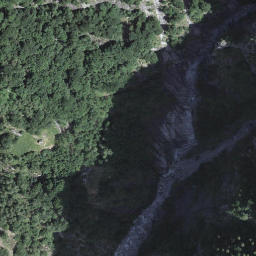 Satellite imagery of Matüra, CH