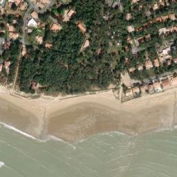Satellite imagery of Pointe du Rocher, FR
