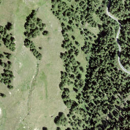 Satellite imagery of Z'Opmisch Hubil, CH