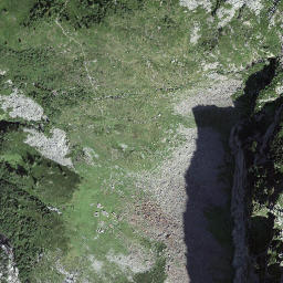 Satellite imagery of Lèis, Bocchetta di, CH