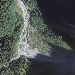 Satellite imagery of La Tour, CH