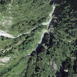 Satellite imagery of Madone, CH