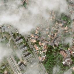 Satellite imagery of Château des Réaux, FR