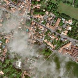 Satellite imagery of Château des Réaux, FR