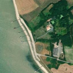 Satellite imagery of Pointe d'Yves, FR