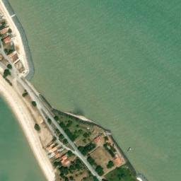 Satellite imagery of Pointe de l'Aiguille, FR