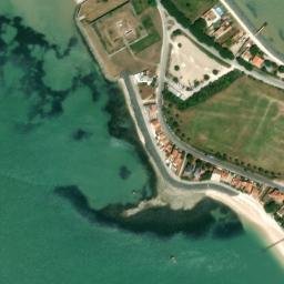 Satellite imagery of Pointe de l'Aiguille, FR
