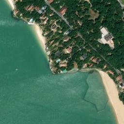 Satellite imagery of Pointe de l'Aiguille, FR